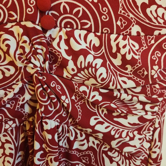 red and white pattern dress - Picture 6 of 7